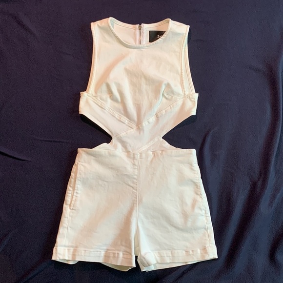 3x1 Aspro Romper - Picture 1 of 12